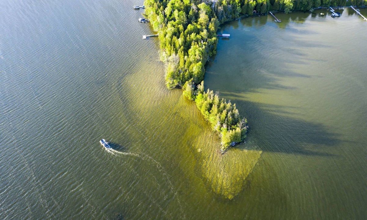 Sturgeon Bay Cabin | Cabin on Peninsula | Waterfront + Sunset View