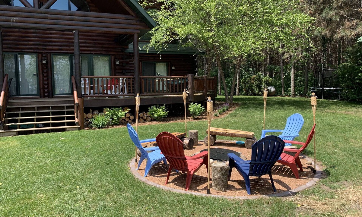 Nekoosa Cabin | Cabin On The Lake In The Woods