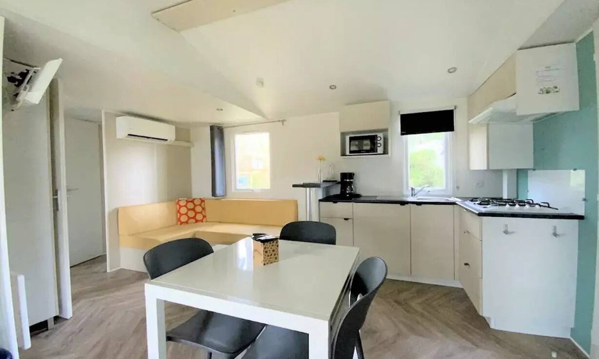 Saint-Maximin House | Campsite Le Pré des Moines * - Mobile home SESAME + 4 bedrooms 2 to 10 people - 2 pers. included in the tariff