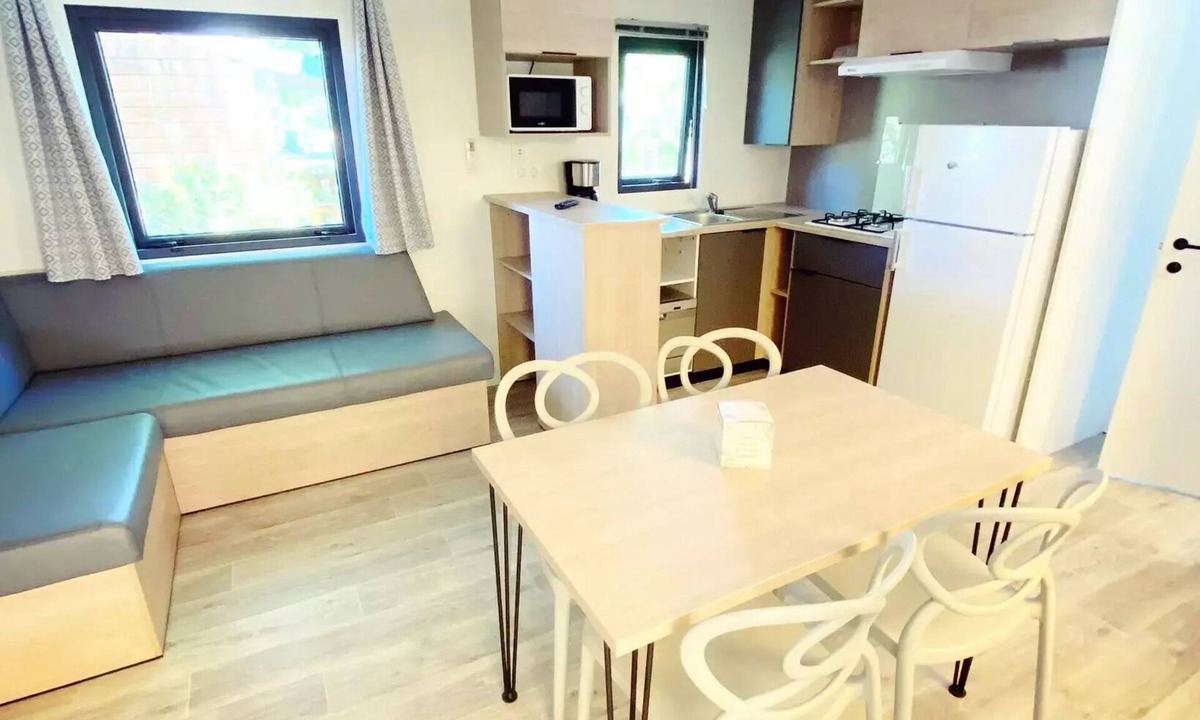 Saint-Maximin House | Campsite Le Pré des Moines * - Mobile home CANNELLE + 2 bedrooms 2 to 6 people - 2 pers. included in the tariff