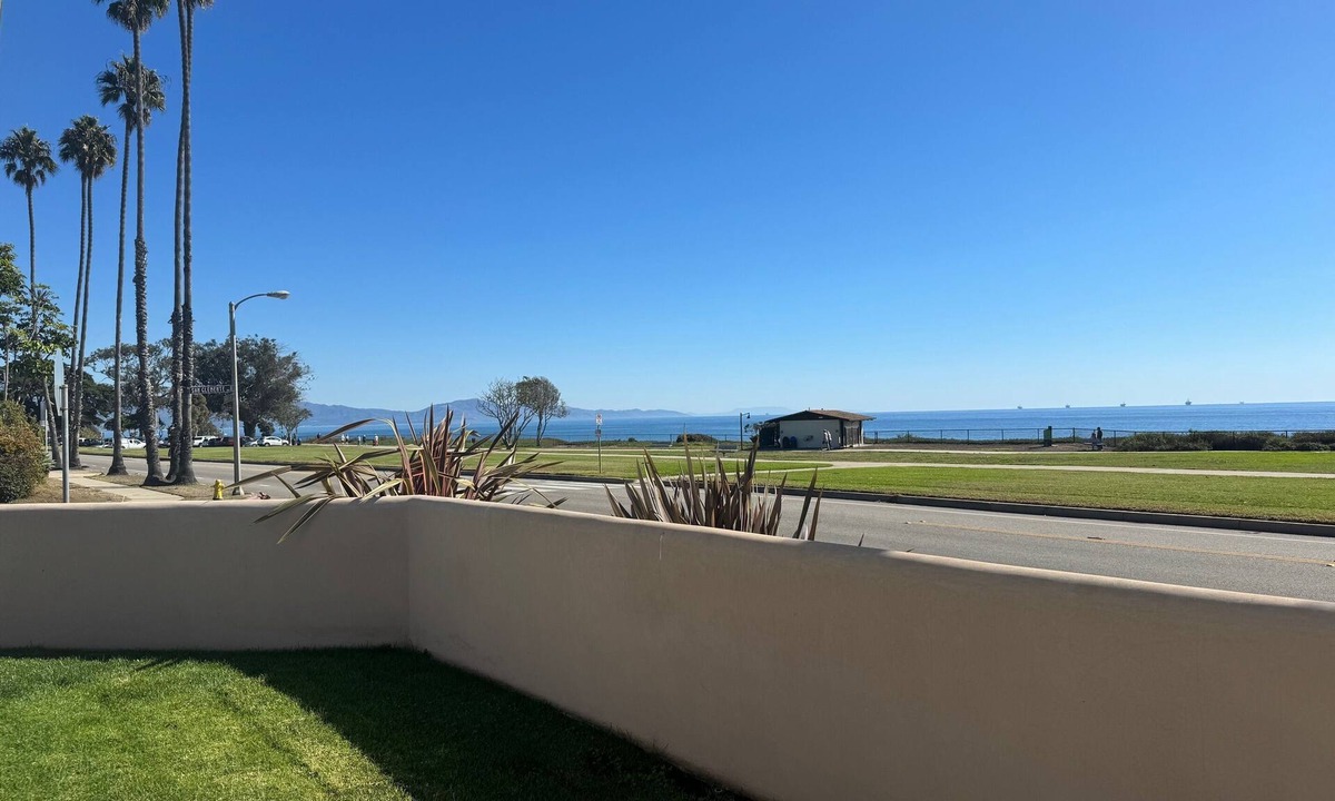 East Mesa House | Casa Costera - incredible ocean views, central A/C, small dog OK, sleeps 7!