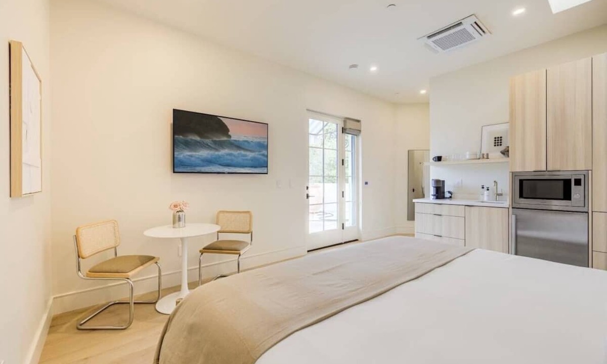 Santa Barbara Apartment | Casa De La Vina Studio 9