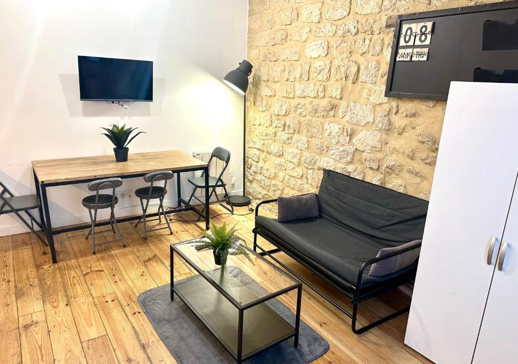 17th Arrondissement Apartment | Casa Home - LE CHAPELAIS CLICHY MONTMARTe