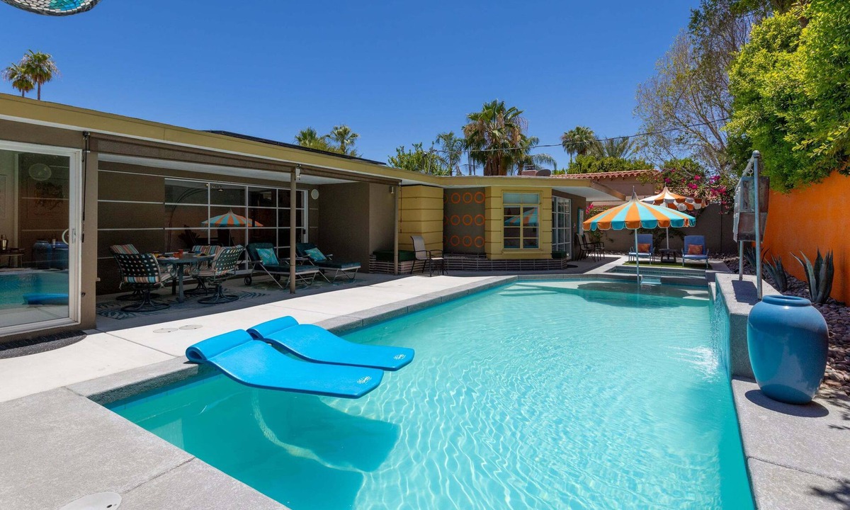 Warm Sands House | Casitas Del Monte – Vibrant Oasis w/Spa & Pool