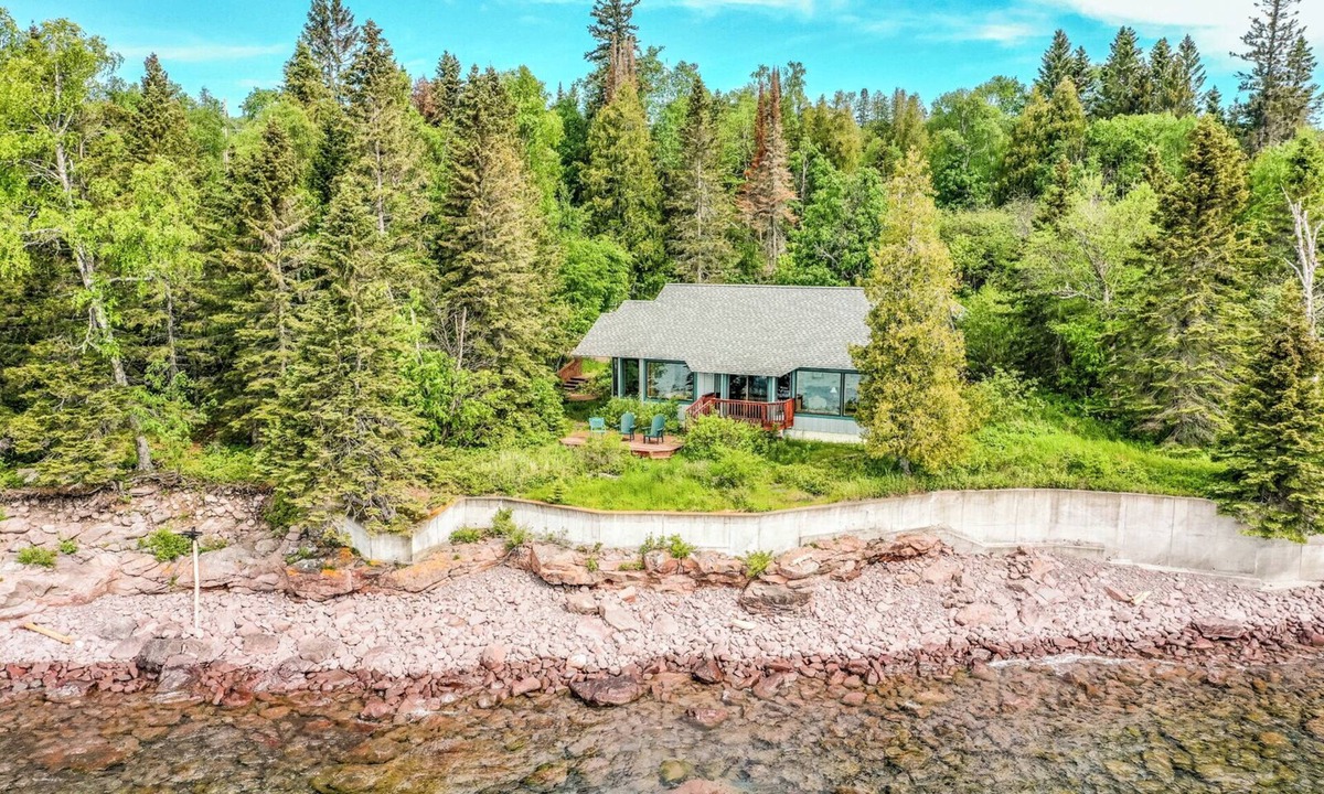 Lutsen House | Cedar Allee Cabin - Lake Superior - Lutsen, MN - Cascade Vacation Rentals