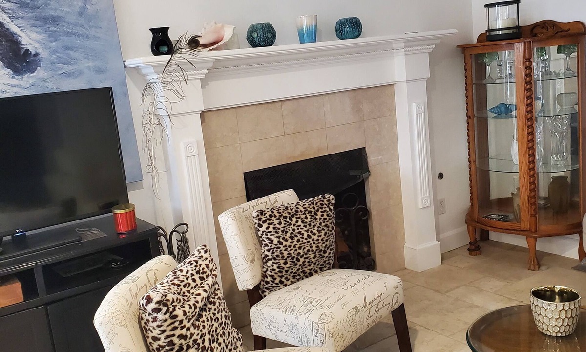 Vandenberg Village House | Central Coast home close to wineries and beaches. Great views of the mountains