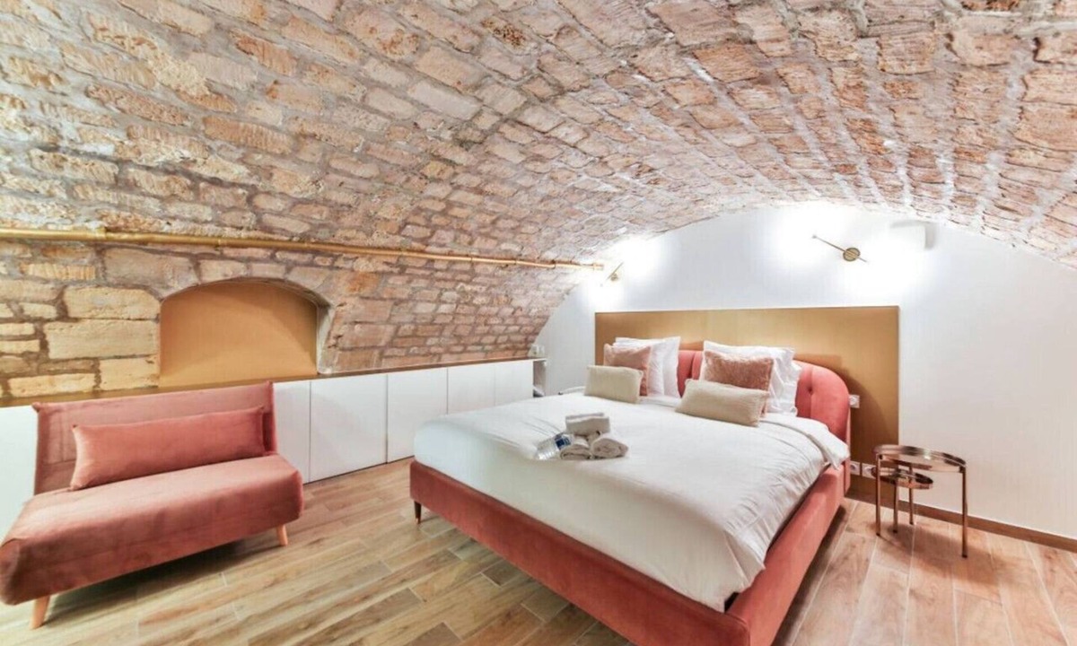 Saint-Vincent-de-Paul Apartment | Centre Paris, proche Gare Est & Nord, 3 chambres
