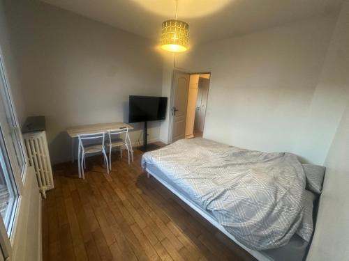 Aulnay-sous-Bois House | Chambre privée dans une maison 1