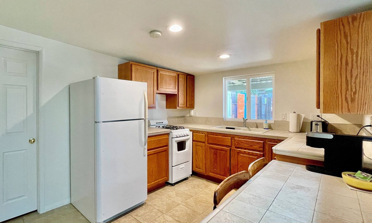 Ojai House | Charming 1-bedroom guesthouse in desirable Ojai close to town with private yard