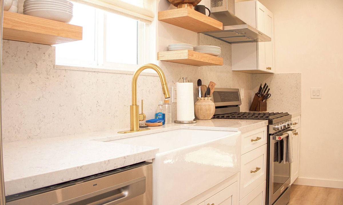 Montecito Cottage | Charming 2-bedroom cottage in Montecito one block from Coast Village Road