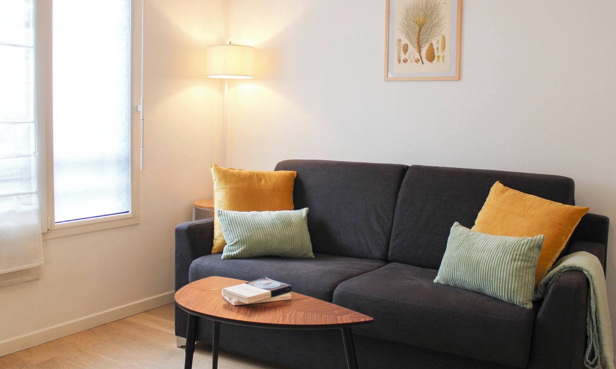 Vanves Apartment | Charming 28 m² Love Nest in Vanves