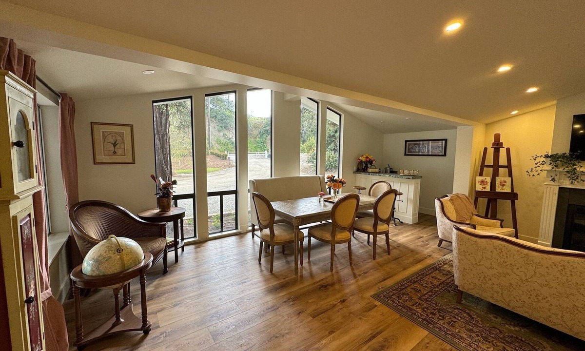 Fillmore Cottage | Charming 3-bedroom GARDEN COTTAGE in Fillmore with 1 acre rose garden access