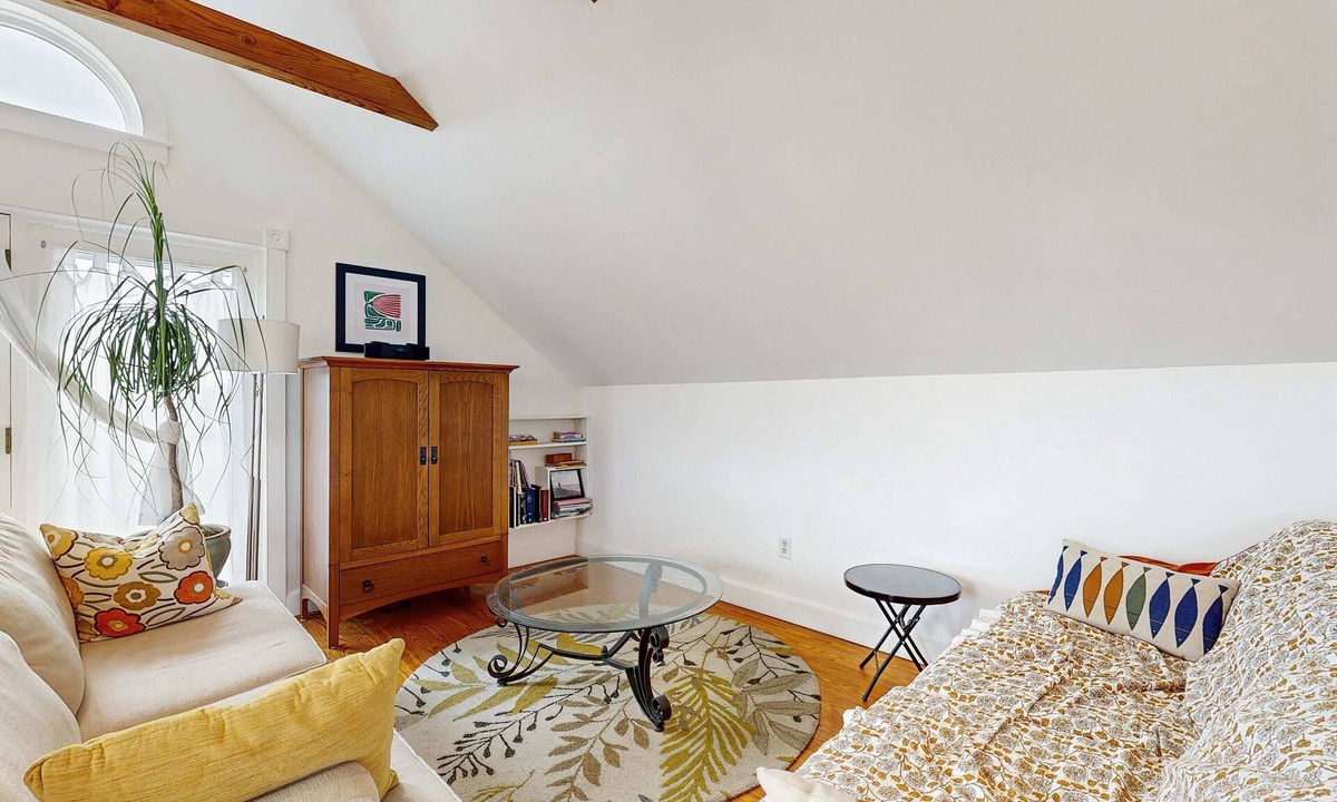 Truro Cabin | Charming Cottage Close To The Beach