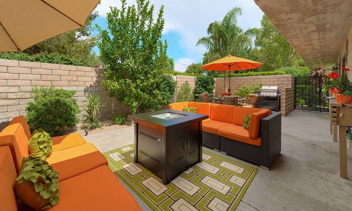 Sunrise Vista Chino Condo | Charming Mid-Century Condo with Private Courtyard and Easy Pool Access