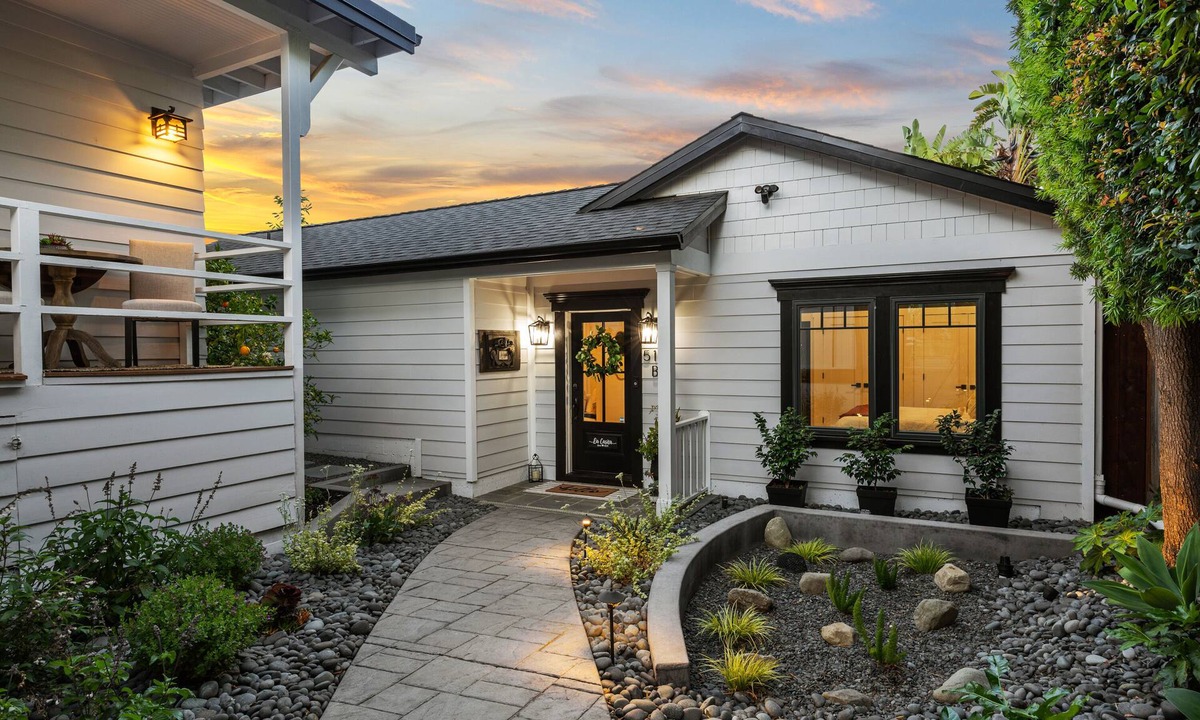 Laguna Cottage | Charming New Casita Lower Riviera, Quiet, AC, 6 blocks to State St, Pet-Friendly