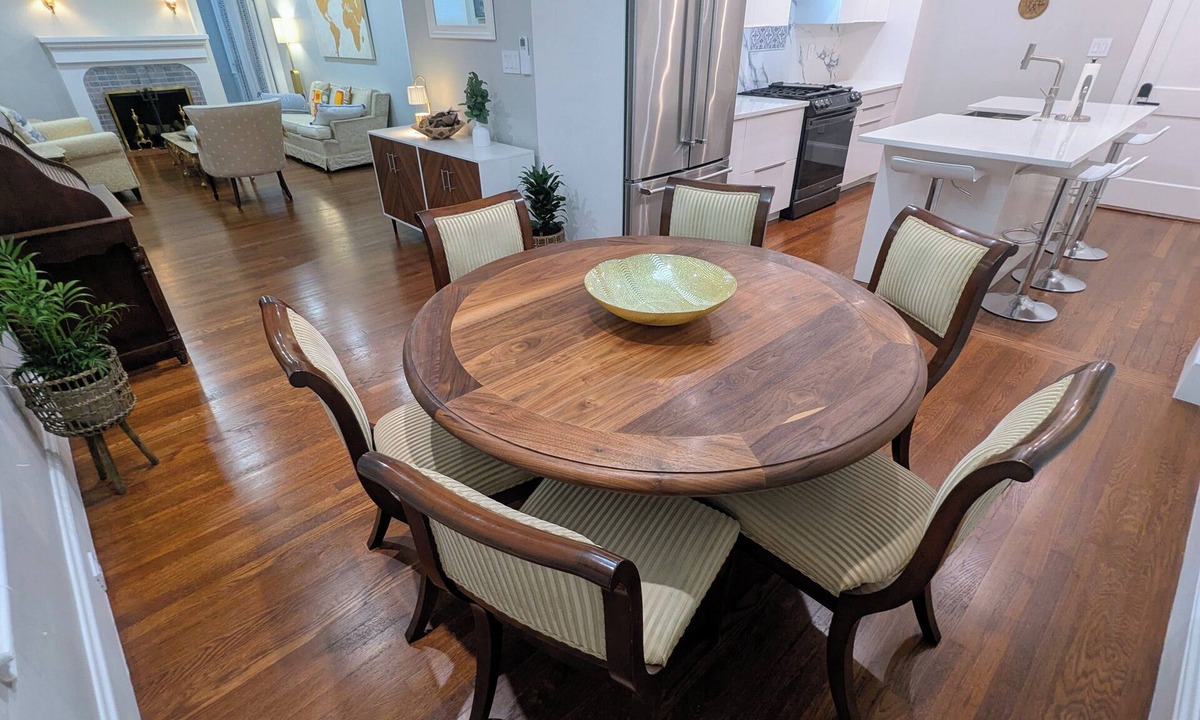 Watertown House | Charming newly furnished 2-bedroom house in beautiful Watertown with AC