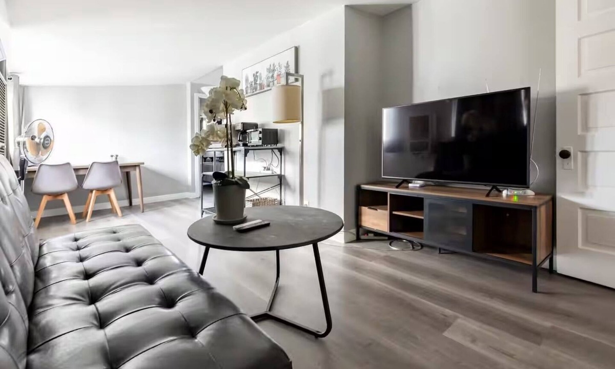 Pasadena Apartment | Charming Pasadena 1BR. Walk to Metro and Shops