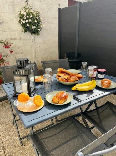 Meaux Apartment | Charming Stay - Private Terrace - 20 min Disney