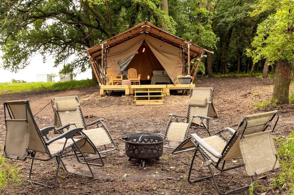 Currie RV Rental | Charming Vineyard Glamping Tent with Wine Tastings near Lake Shetek in Currie, Minnesota