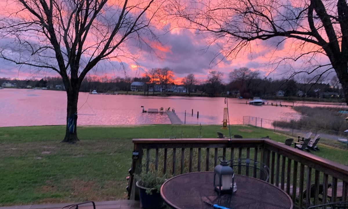 Deale Beach House | Chesapeake Spectacular Waterfront- Kayaks, Spa, Pier
