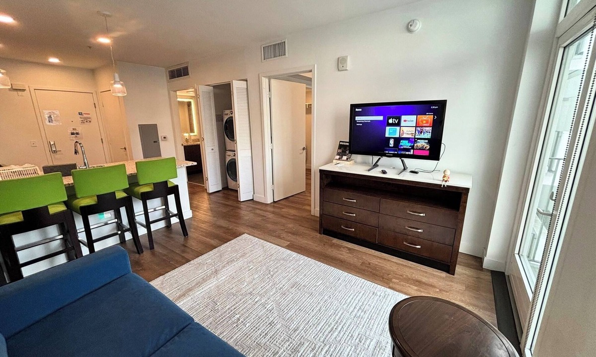 Koreatown Apartment | Chic 1BR Apartment w/Balcony Views, Rooftop Lounge, WiFi + AC DTLA/Koreatown