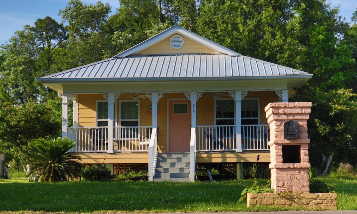 Bay St Louis House | Classic Southern Cottage in Bay St. Louis