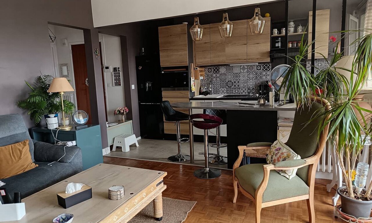 Saint-Lazare-Les Avenues Apartment | Close to the racecourse and Imperial Palace, charming apartment with breakfast.