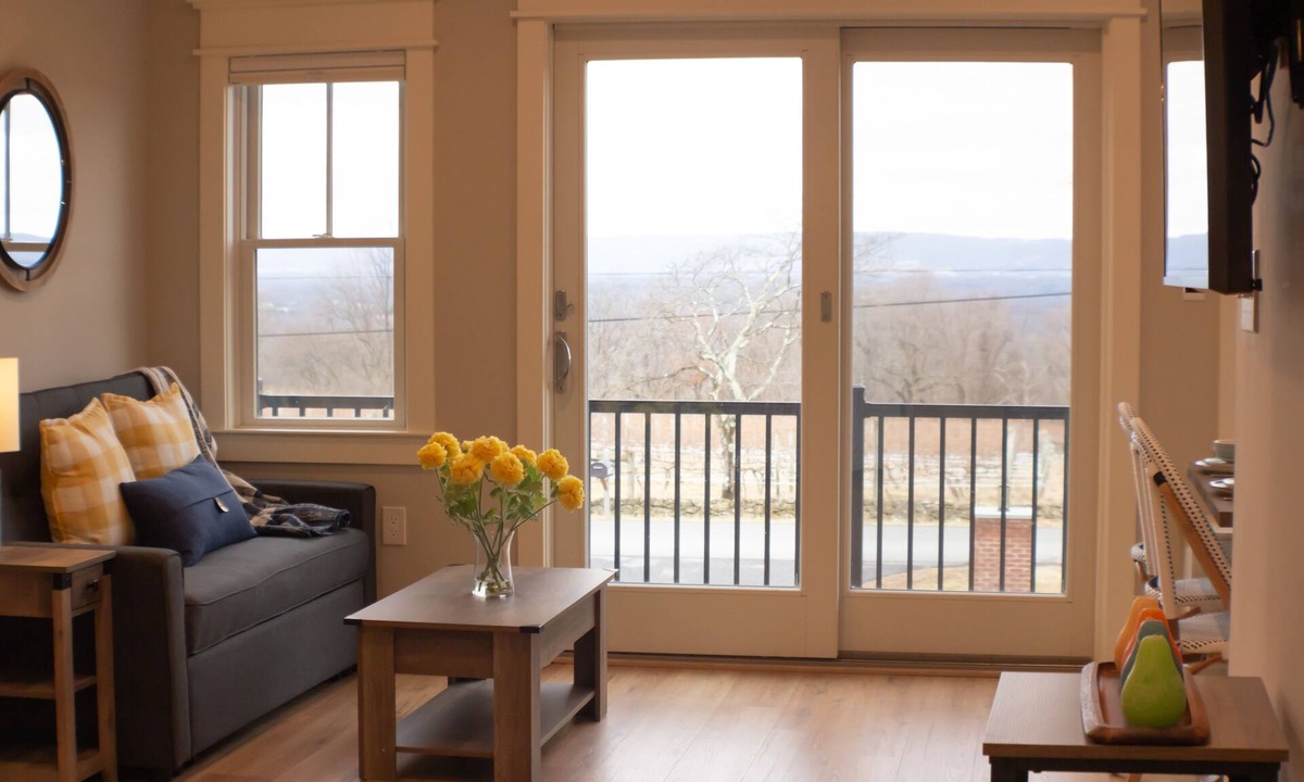 Blue Ridge Apartment | CloudView Cottage - Carriage House Apartment