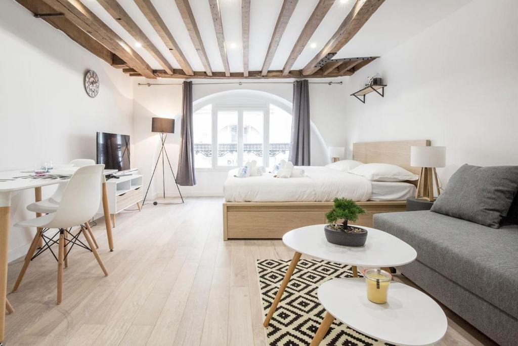 Bonne-Nouvelle Apartment | CMG Montorgueil IV
