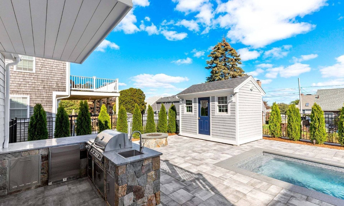 Sandwich House | Coastal Retreat with pool and walk to beach