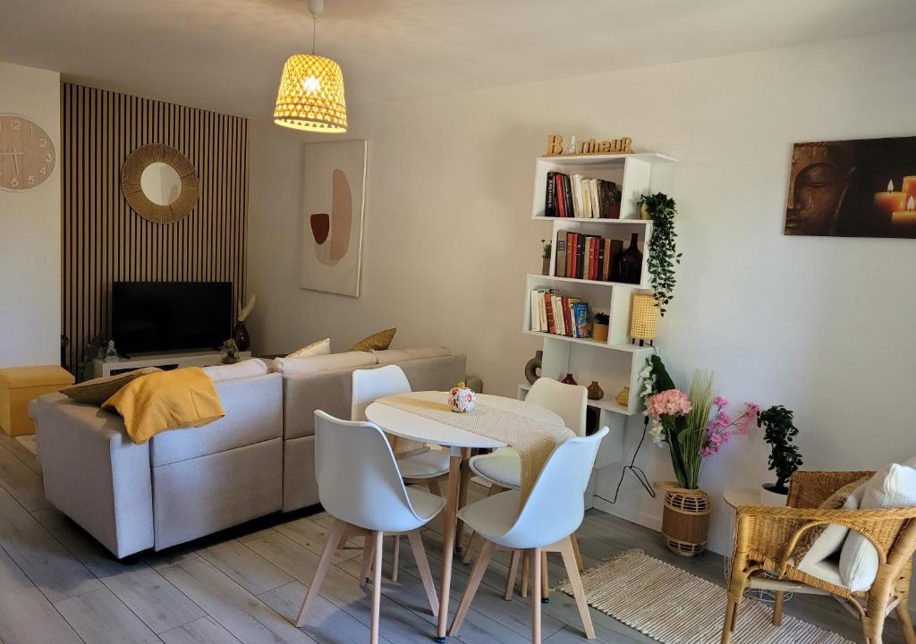 Survilliers Apartment | COCOONING HOUSE Suite 216 SWEET AND HARMONY- AEROPORT PARIS ROISSY CDG, PARC ASTERIX, CHATEAU DE CHANTILLY, STADE DE FRANCE