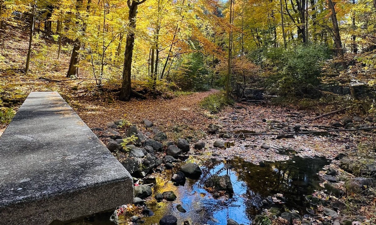 Hingham House | Come see Fall Colors in the Country and take up some hiking at local state parks