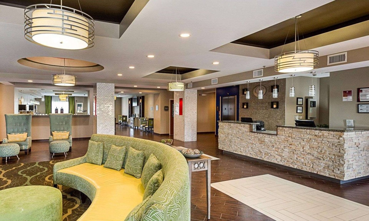 Gonzales Hotel | Comfort Suites near Tanger Outlet Mall