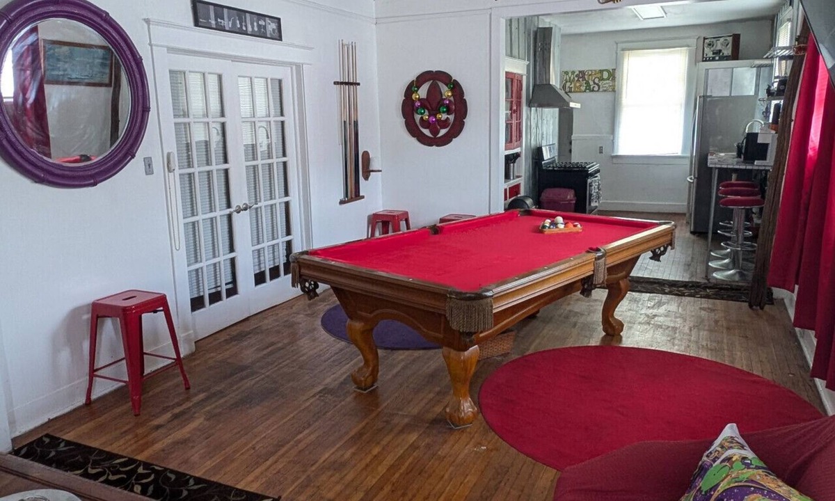 Broadmoor House | Comfortable, Affordable, Pool table & Location