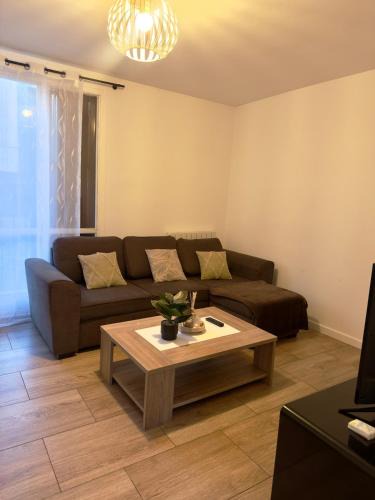 Choisy-le-Roi Apartment | Cosy Choisy - 15 min de Paris