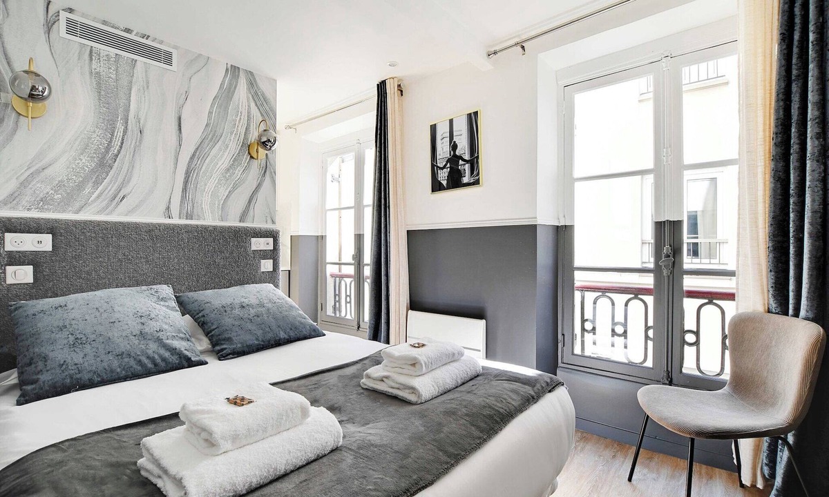 18th Arrondissement Apartment | Cosy Studio for 2P with A/C - Near Montmartre