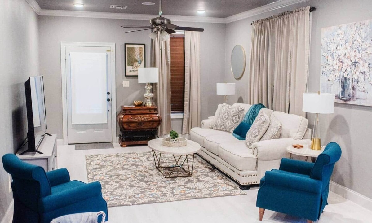 Broussard House | Country Cottage King Suite-7mi to Sports Complex