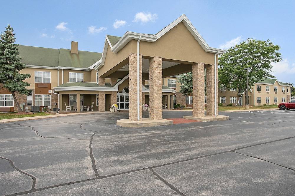 Ashwaubenon Hotel | Country Inn & Suites by Radisson, Green Bay, WI
