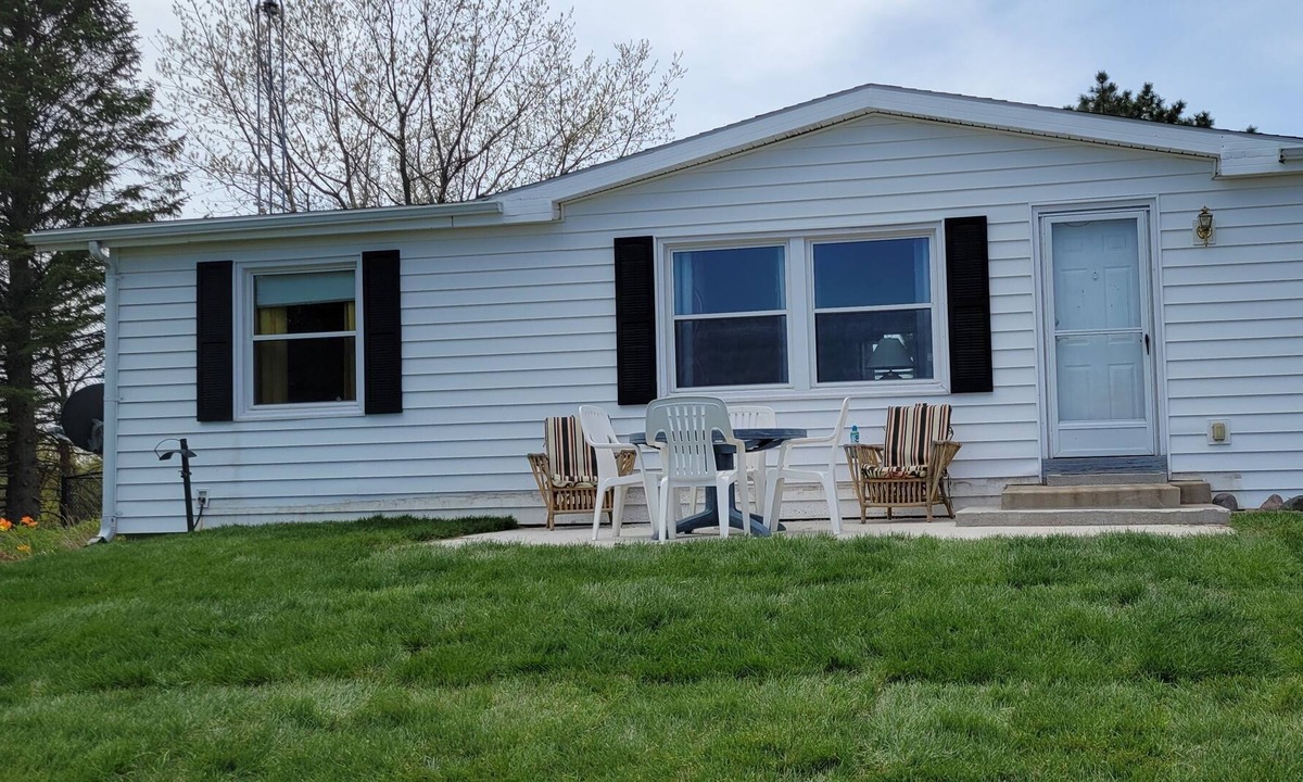 Campbellsport House | Country setting with a gorgeous Lake view and stunning sunsets/pet friendly.