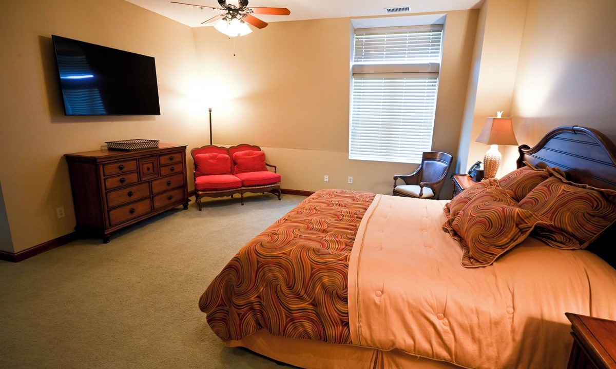 Emmetsburg Condo | Cozy 2-bedroom condo in wonderful Emmetsburg