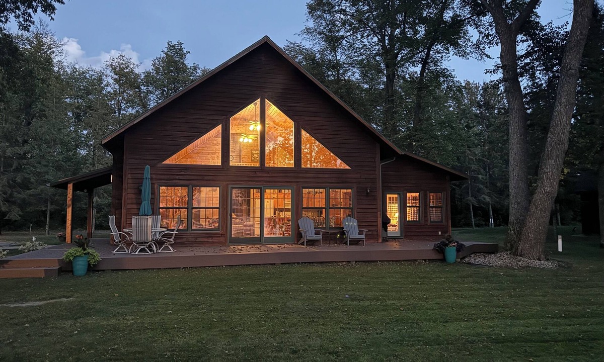Wilkinson Cabin | Cozy all seasons get away