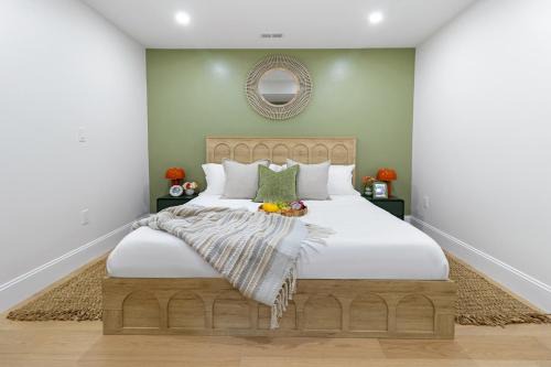 East Somerville Apartment | Cozy Boston Stay/8 Minutes to Boston