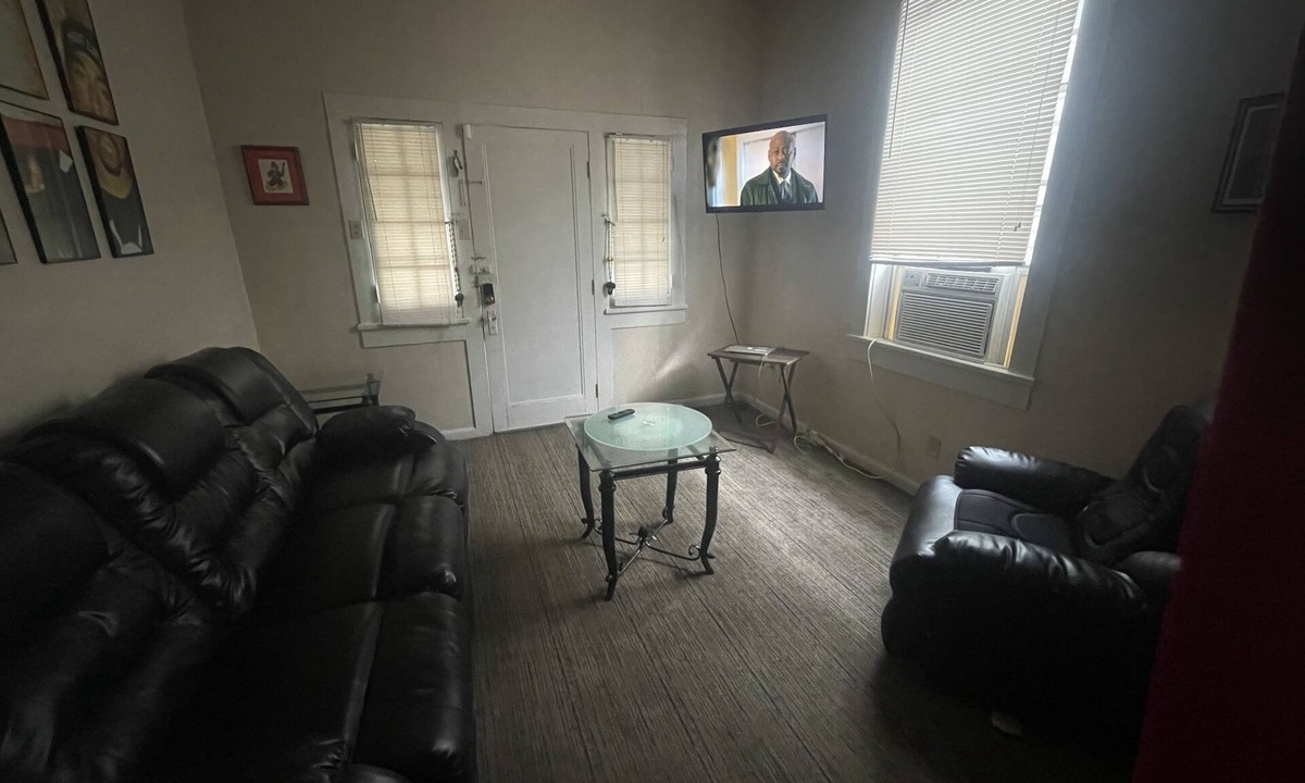 Saint Roch House | Cozy Bywater NOLA Clubhouse - ONLY 5 mins from the French Quarters