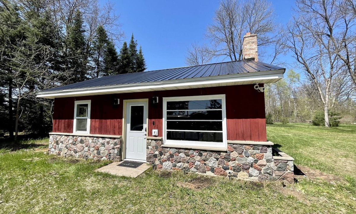Crivitz Cottage | Cozy Cabin in Crivitz