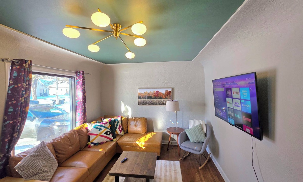 Rochester House | Cozy Casa | 3BR in Cooke Park, 1.5mi Mayo, Pets OK