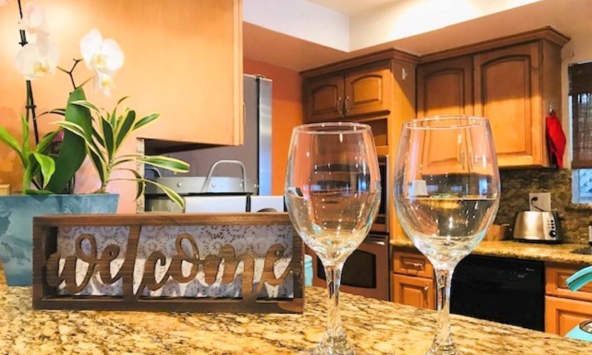 Eastside House | Cozy home with fireplace, walk to the beach, perfect location + free parking