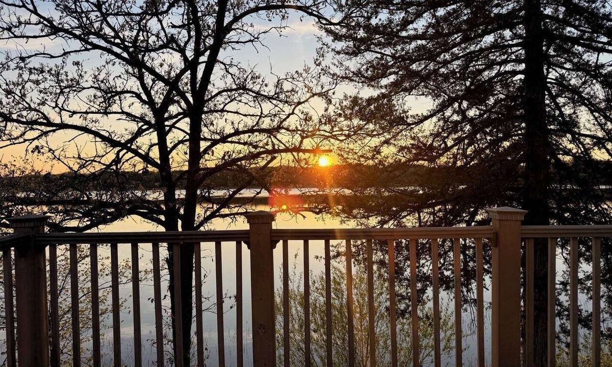 Sauk Centre Cabin | Cozy lake side cabin located between Sauk Centre and Long Prairie
