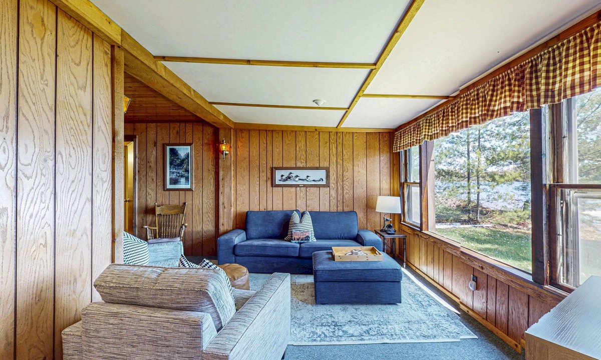 Eagle River House | Cozy, lakefront cottage w/a firepit,kayak,shared patio, gas grill, & free WiFi