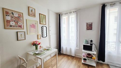 Charonne Apartment | Cozy little Parisian nest, perfect for 2 people