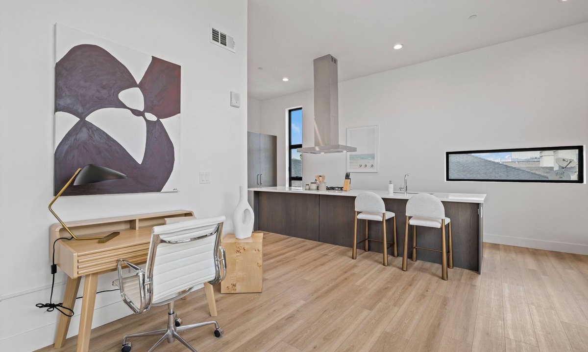 NoHo Arts District Apartment | Cozy/New 2-bedroom apartment in North Hollywood